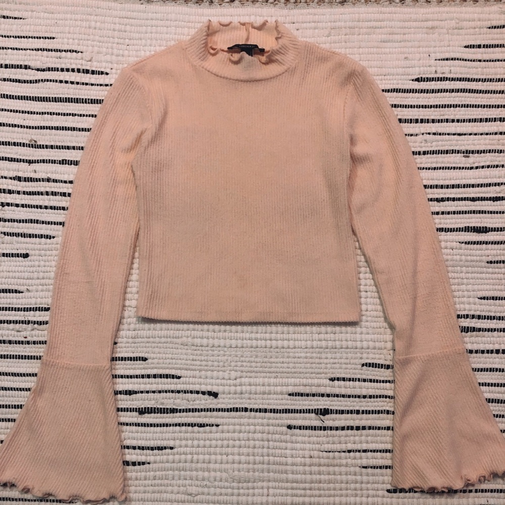 Forever 21 pink long sleeve crop top